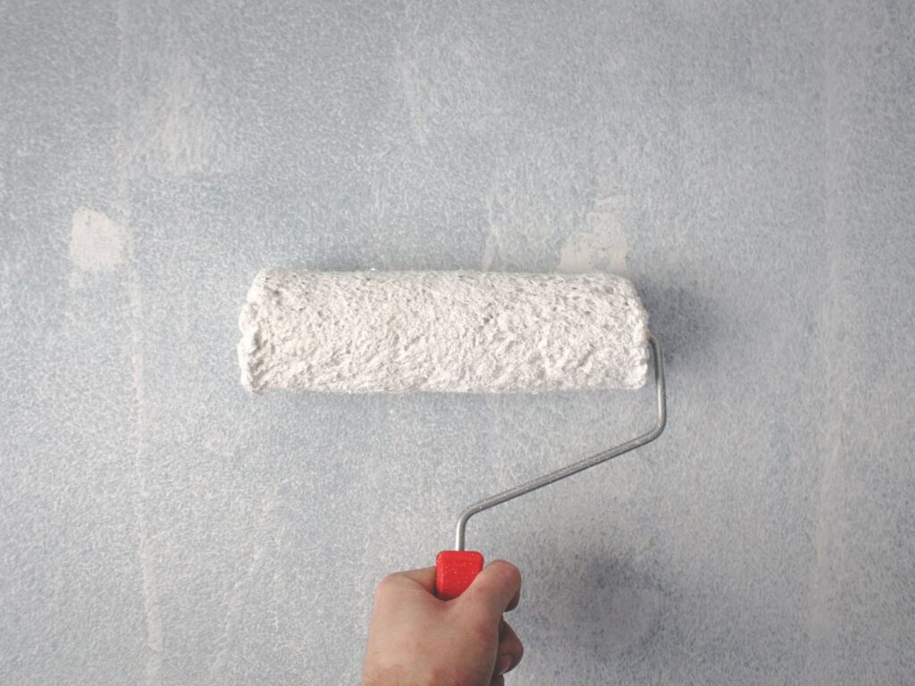 Travaux de peinture réalisés par l'équipe La Clé Conciergerie
